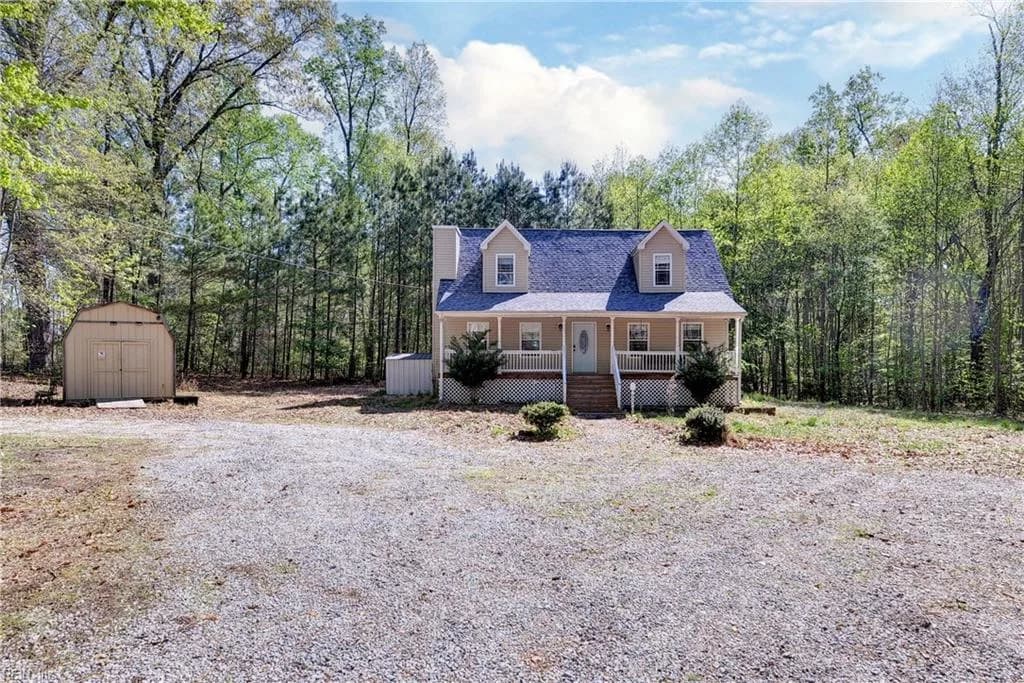 150 Campbell LN #B, NEWPORTNEWS VA 23602 - Photo 3