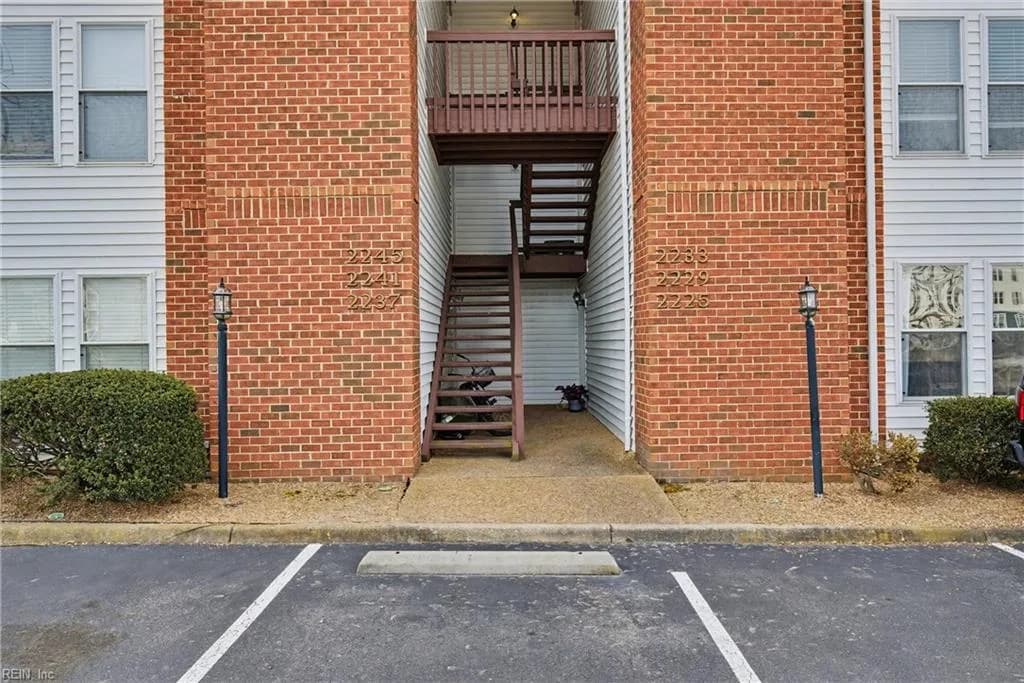 2225 Estuary CT, VIRGINIABEACH VA 23451 - Photo 4