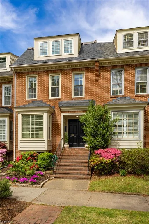 809 Botetourt GDNS, Norfolk — 3 bed Residential, 2,053 sqft