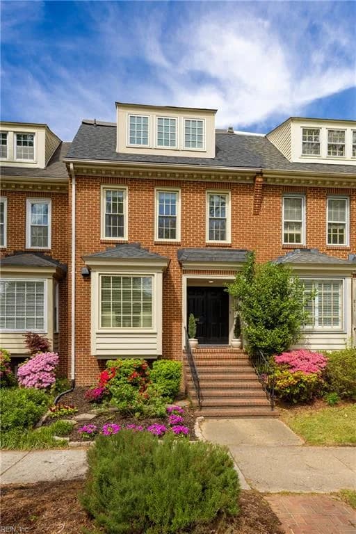 809 Botetourt GDNS, NORFOLK VA 23507 - Photo 3