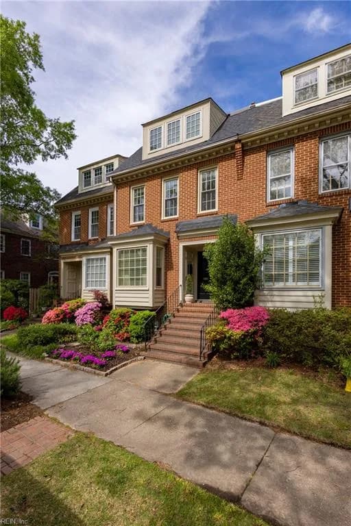 809 Botetourt GDNS, NORFOLK VA 23507 - Photo 4