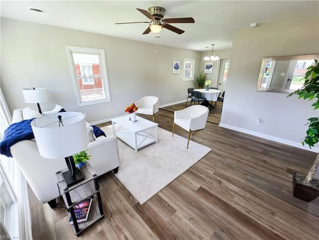 303 Dover RD, HAMPTON VA 23666 - Photo 2