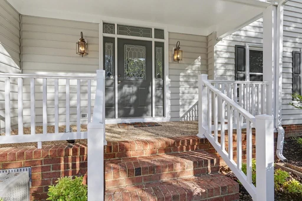 104 Compass CT, YORKTOWN VA 23693 - Photo 3