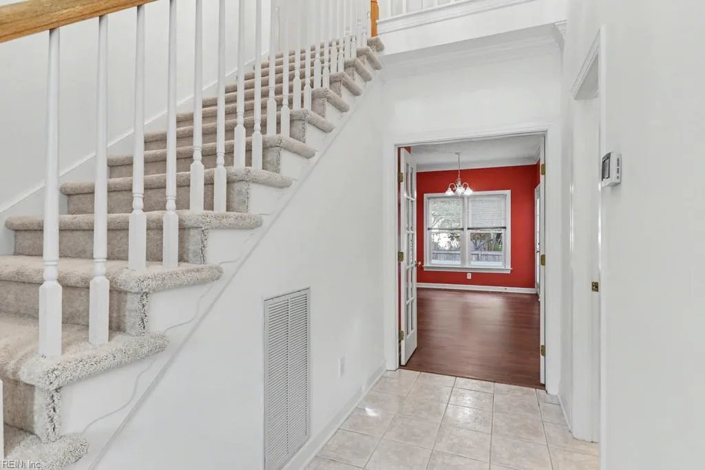 104 Compass CT, YORKTOWN VA 23693 - Photo 5