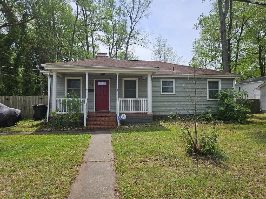 13 Beacon RD, PORTSMOUTH VA 23702 - Photo 2