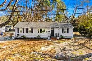 8 Gay DR, NEWPORT NEWS VA 23606 - Main photo