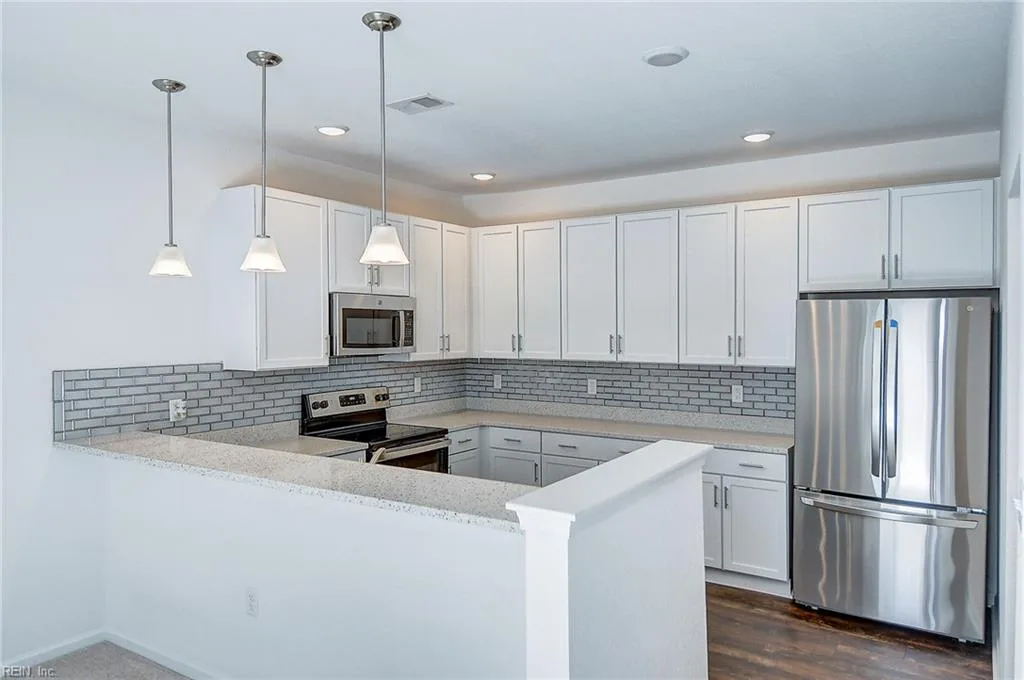 5028 Hawkins Mill WAY, VIRGINIABEACH VA 23455 - Photo 3