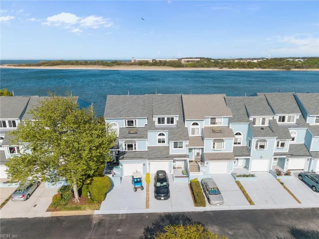 9516 Bay Front DR, NORFOLK VA 23518 - Photo 3
