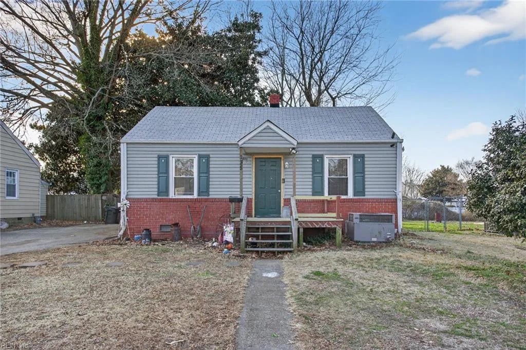 135 Roland DR, Hampton — 2 bed Residential, 1,110 sqft