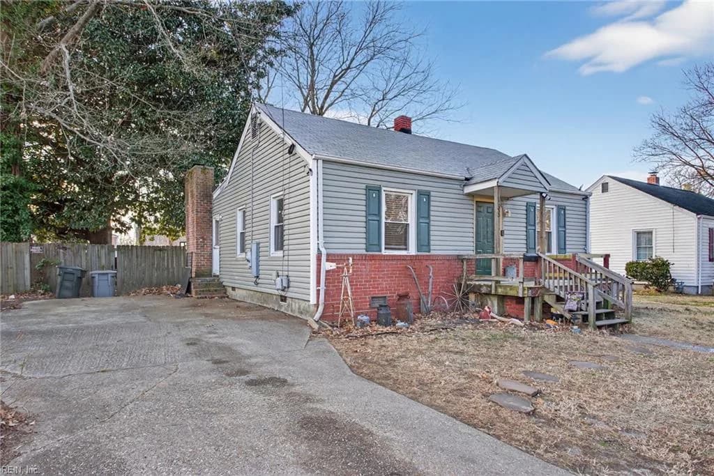 135 Roland DR, HAMPTON VA 23669 - Photo 4