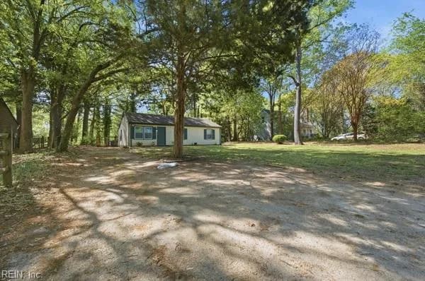 7398 Battery DR, GLOUCESTER VA 23061 - Photo 4