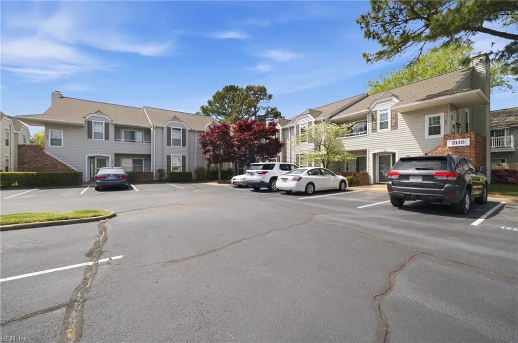 5140 Cypress Point CIR #202, VIRGINIABEACH VA 23455 - Photo 3
