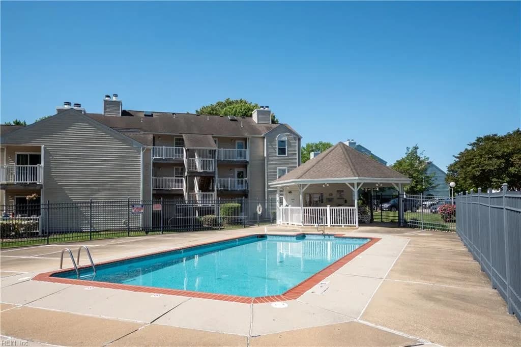 2139 Refuge CT, VIRGINIABEACH VA 23454 - Photo 3