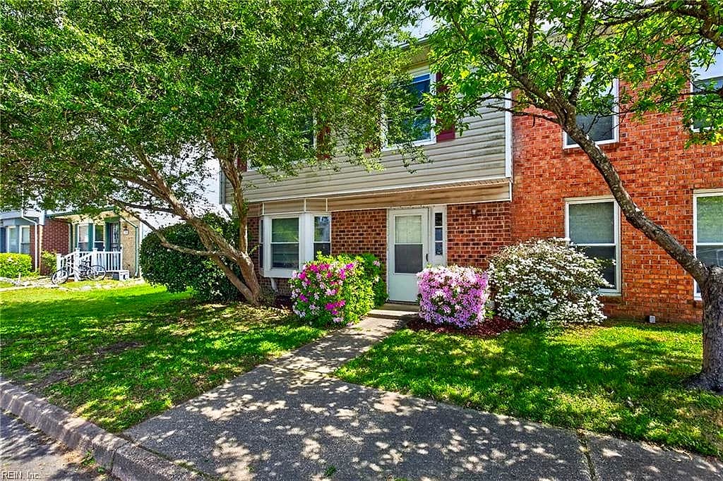252 N Palmyra DR, VIRGINIA BEACH VA 23462 - Main photo