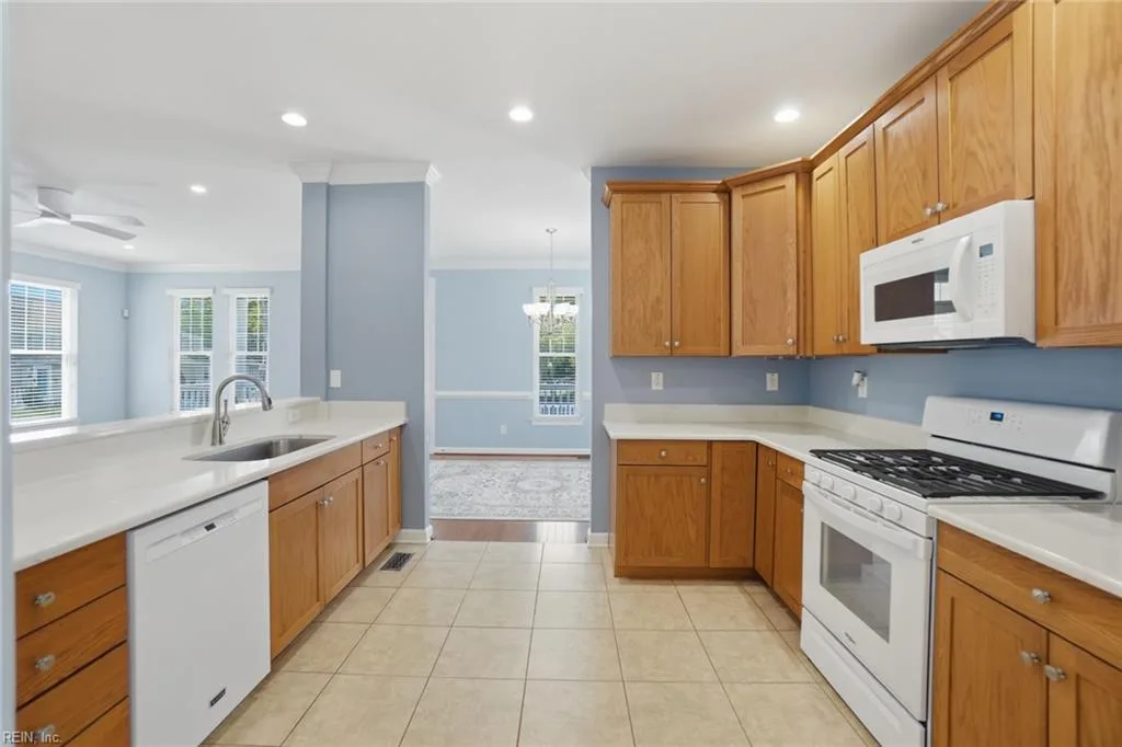 9632 17th Bay ST, NORFOLK VA 23518 - Photo 5