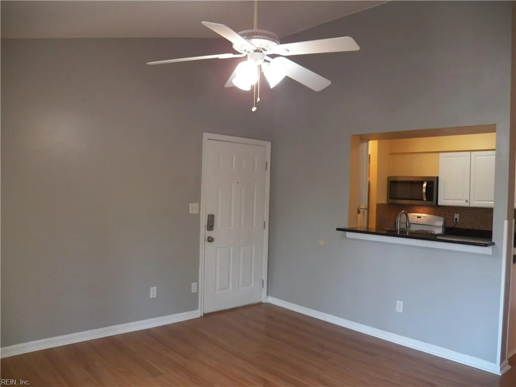12663 Daybreak CIR, NEWPORTNEWS VA 23602 - Photo 4