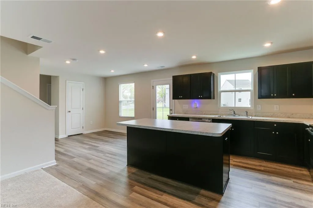 429 Forecastle ST, PORTSMOUTH VA 23701 - Photo 4
