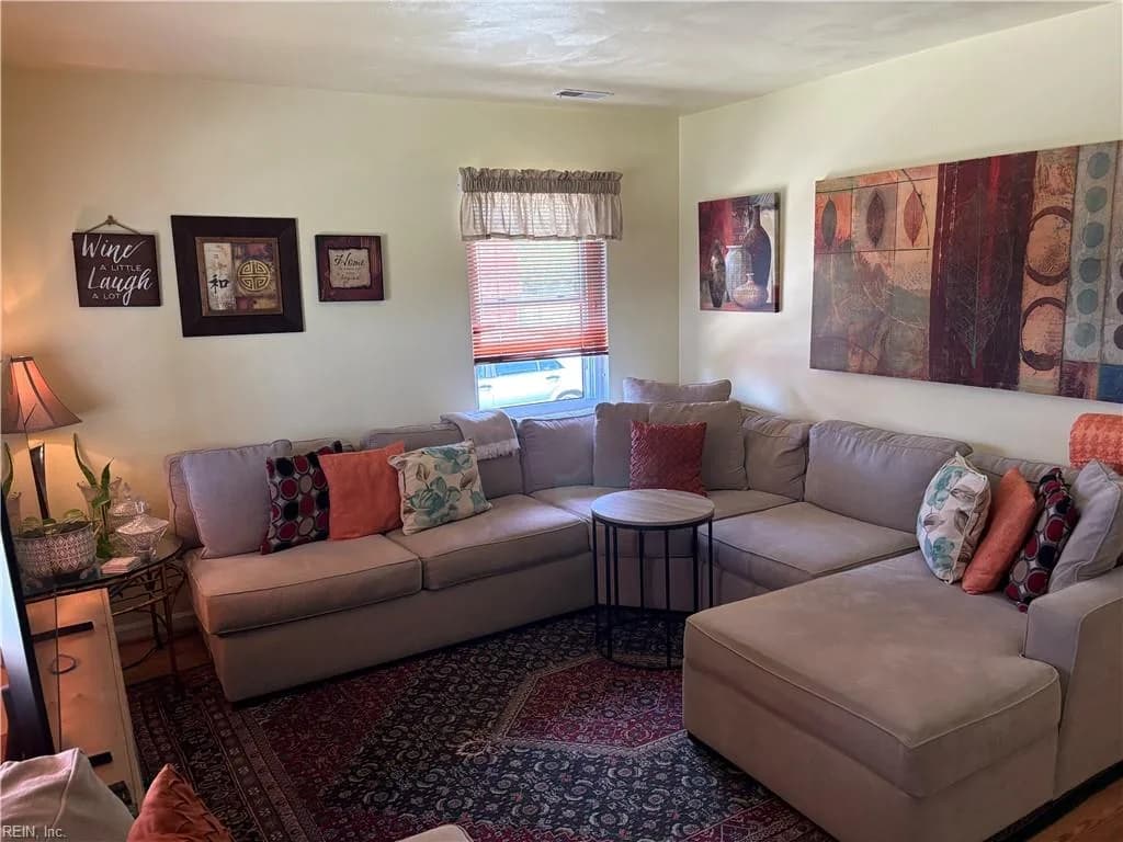 805 Portland ST, CHESAPEAKE VA 23324 - Photo 3