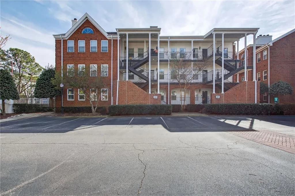 203 Westover AVE #101, NORFOLK VA 23507 - Main photo