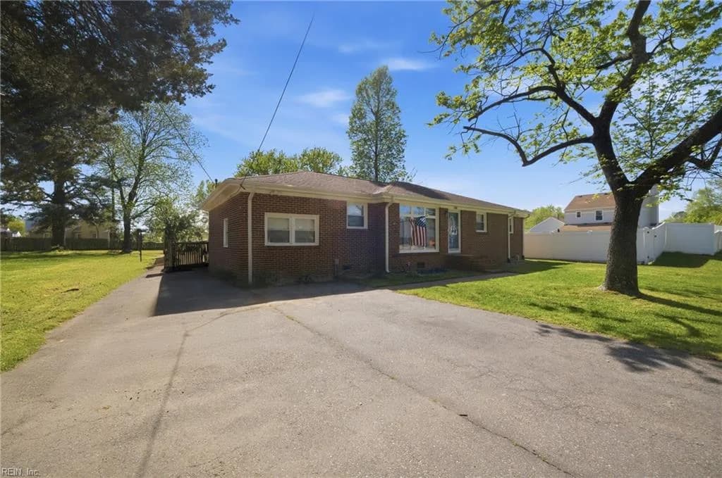 2709 Cedar RD, CHESAPEAKE VA 23323 - Photo 3