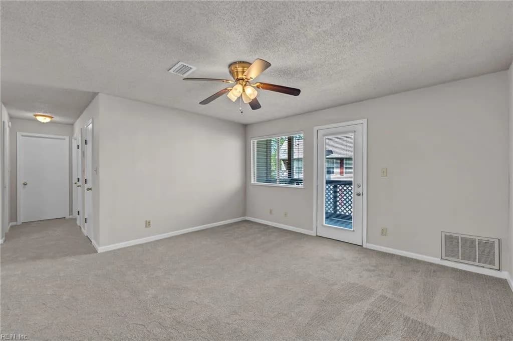 12628 Daybreak CIR, NEWPORTNEWS VA 23602 - Photo 5