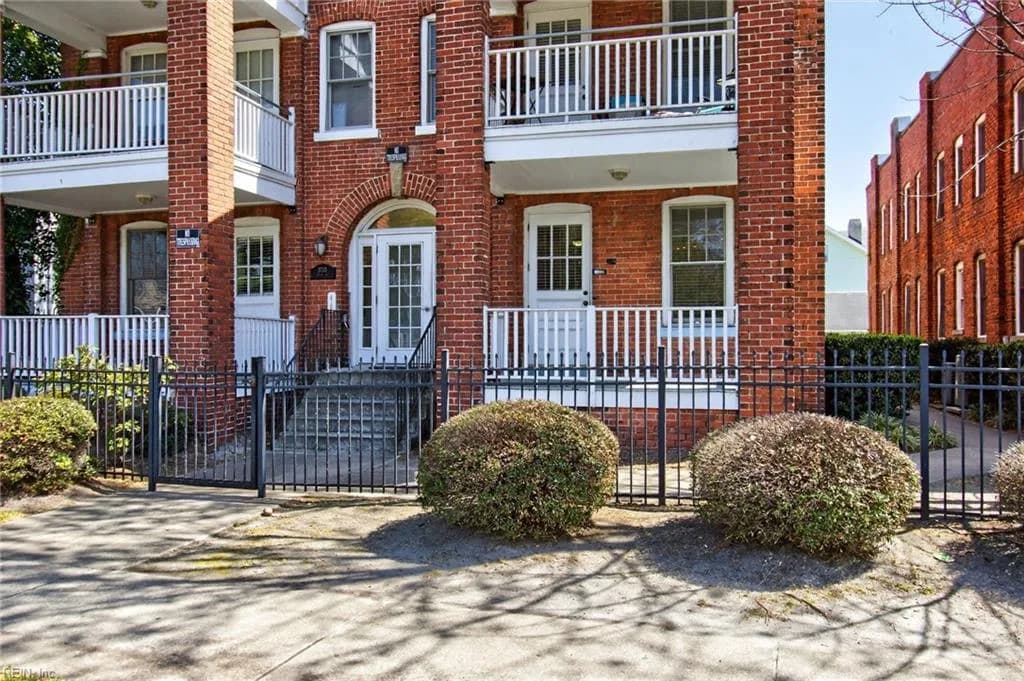 3710 Colley AVE #B, NORFOLK VA 23508 - Photo 3