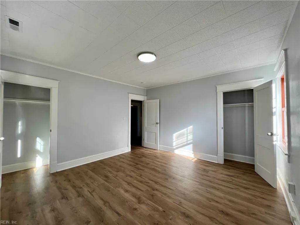 255 E 41st ST, NORFOLK VA 23504 - Photo 5