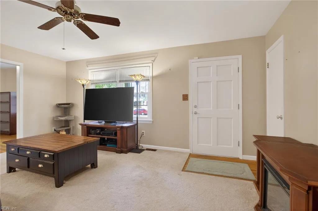 859 Elder RD, NEWPORTNEWS VA 23608 - Photo 5