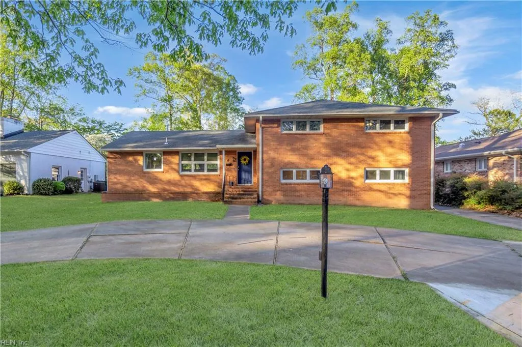 6 Downing PL, NEWPORTNEWS VA 23606