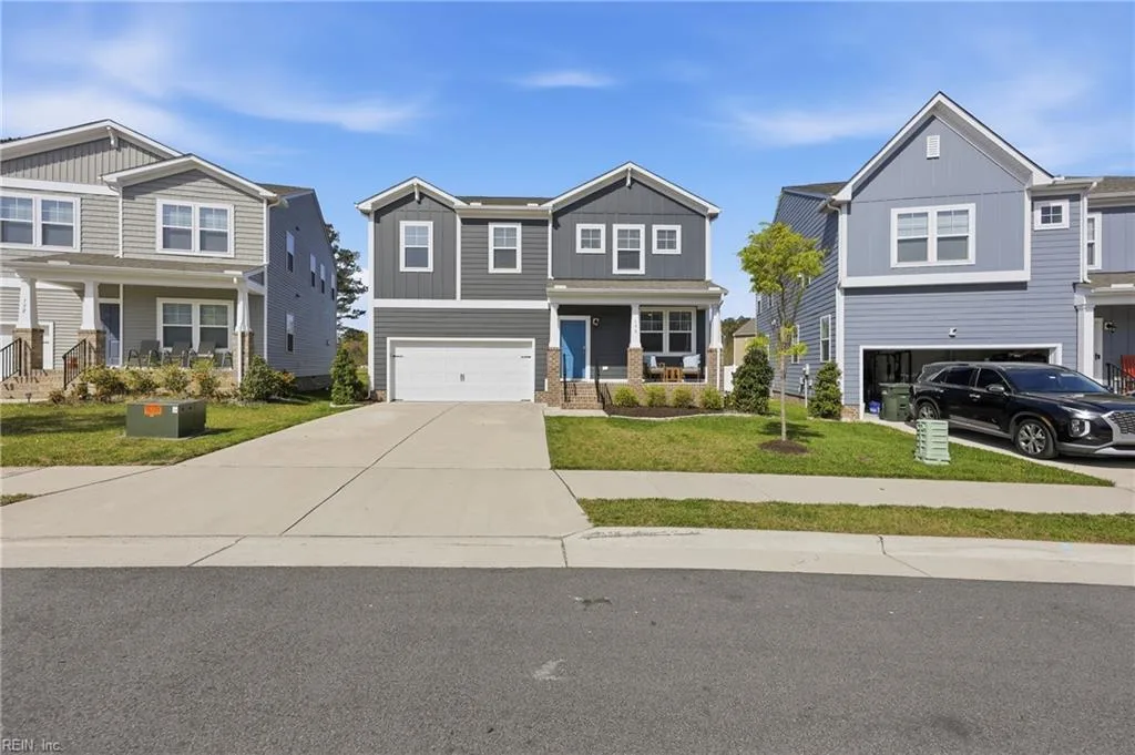 130 Meadows Landing LN, Suffolk — 3 bed Residential, 2,260 sqft
