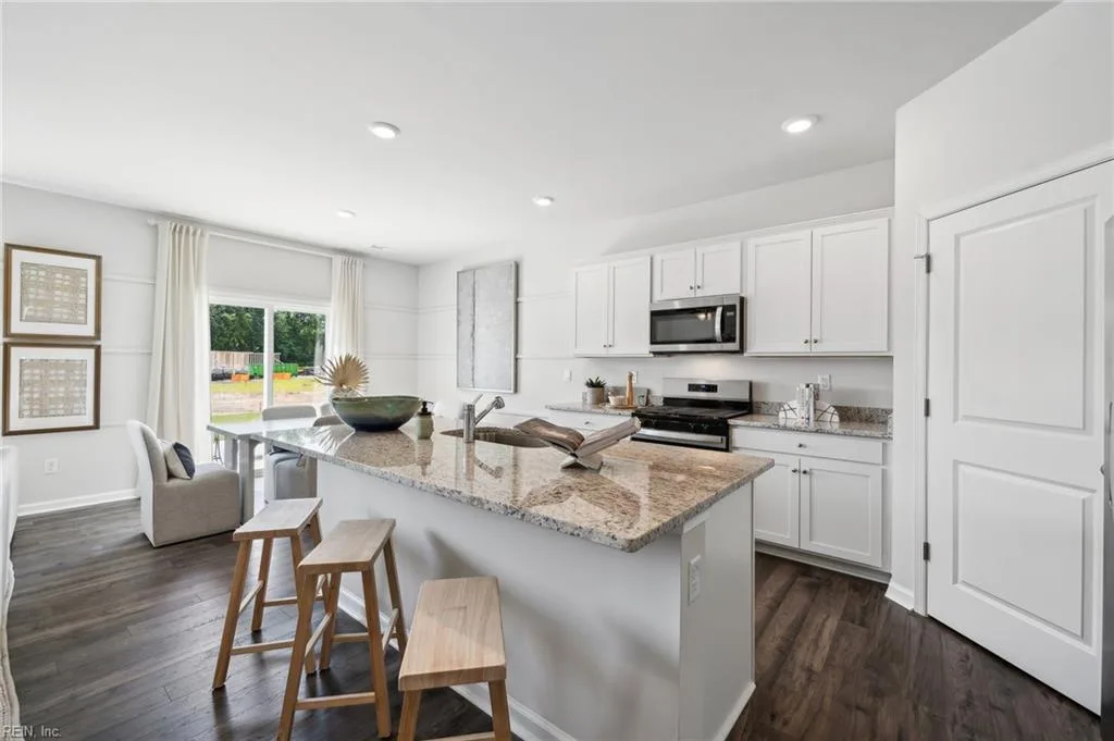111 Gallop WAY, YORKTOWN VA 23690 - Photo 3