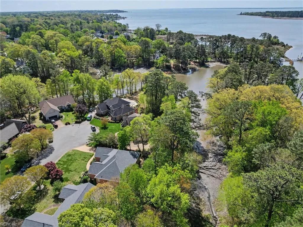 113 Millers Cove RD, NEWPORTNEWS VA 23602 - Photo 4