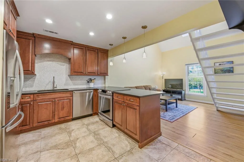 1300 Stockley GDNS #205, NORFOLK VA 23517 - Photo 3