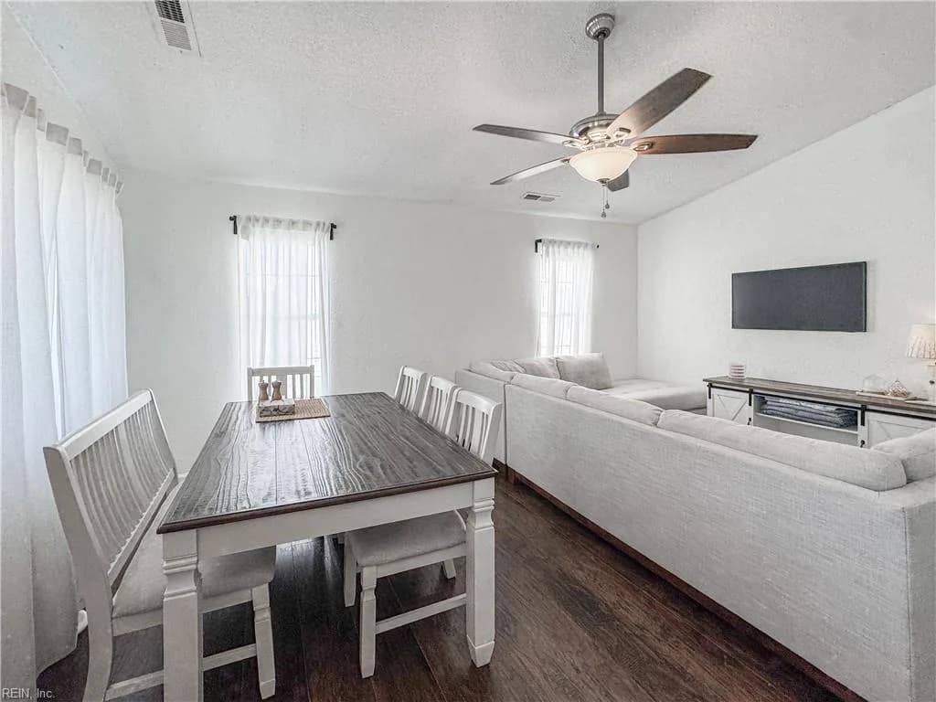 3853 Sugar Creek CIR, PORTSMOUTH VA 23703 - Photo 5