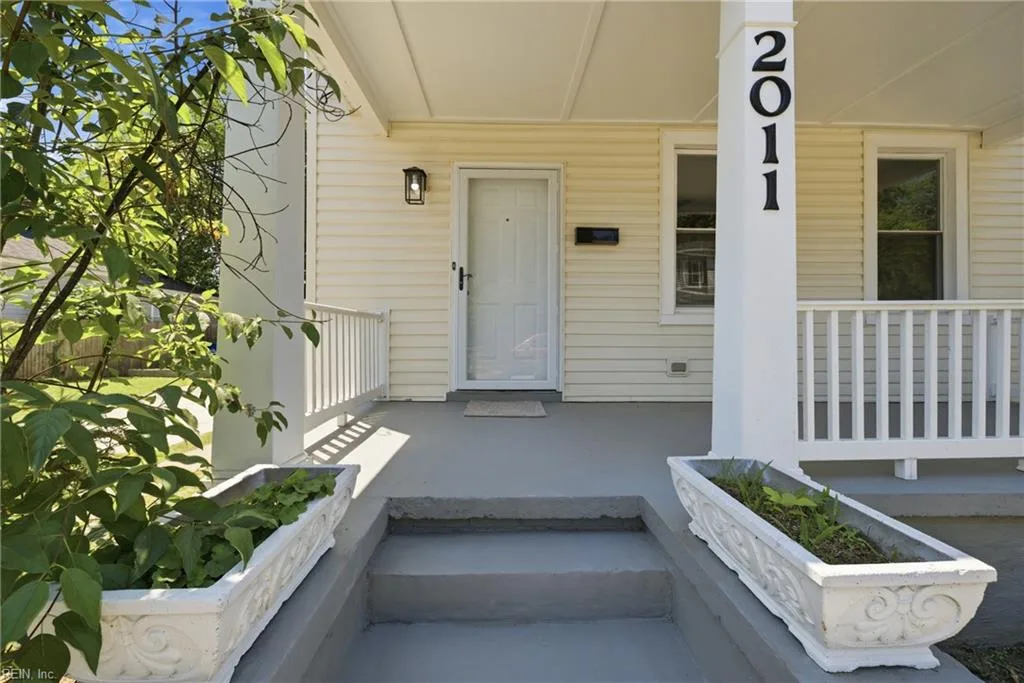 2011 Holladay ST, PORTSMOUTH VA 23704 - Photo 5