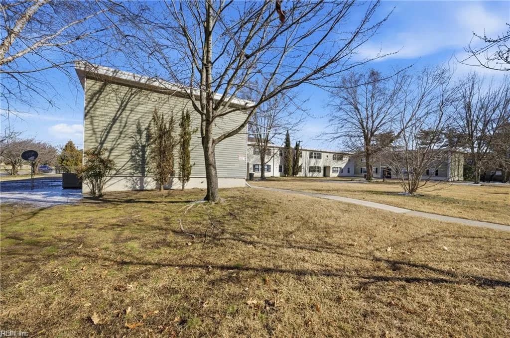 642 Dresden DR #K, NEWPORTNEWS VA 23601 - Photo 3