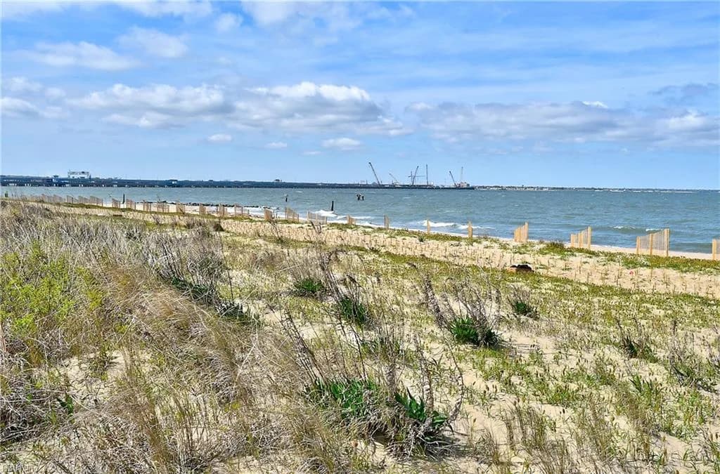 1428 W Ocean View AVE #A, NORFOLK VA 23503 - Photo 5