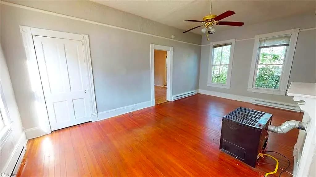 1136 Jackson AVE, CHESAPEAKE VA 23324 - Photo 3
