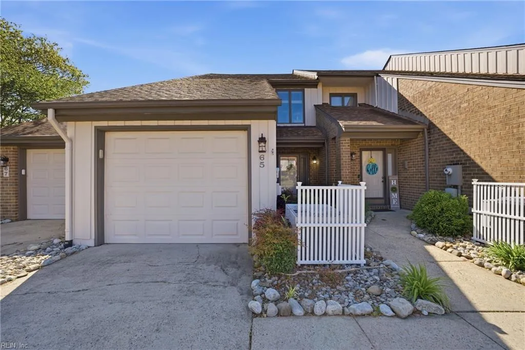 65 Sandie Point DR, Portsmouth — 2 bed Residential, 1,750 sqft