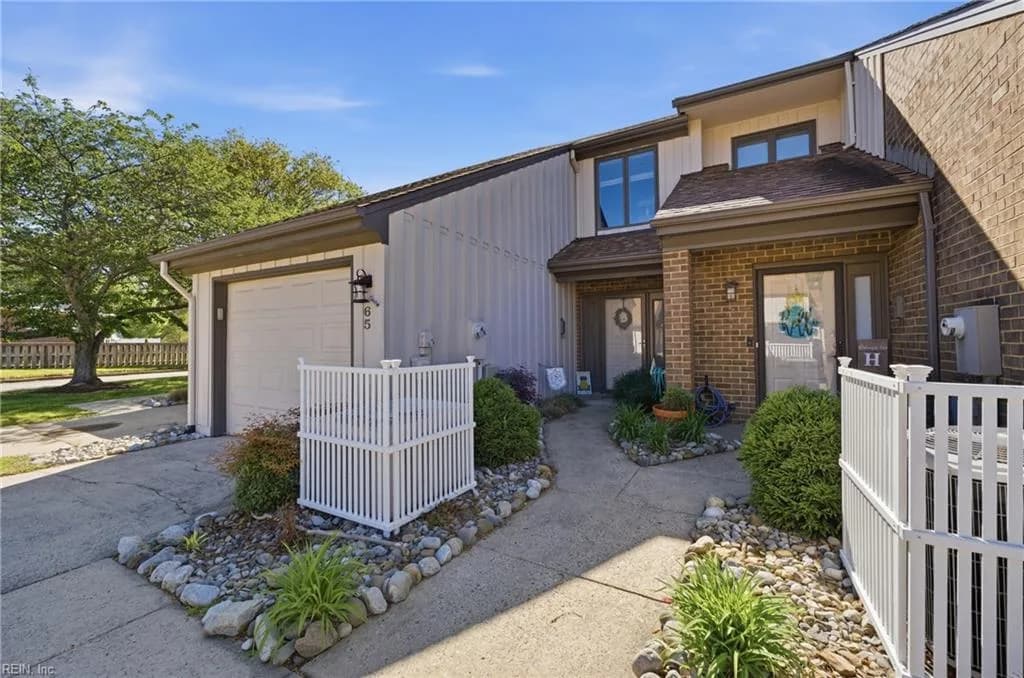 65 Sandie Point DR, PORTSMOUTH VA 23701 - Photo 4