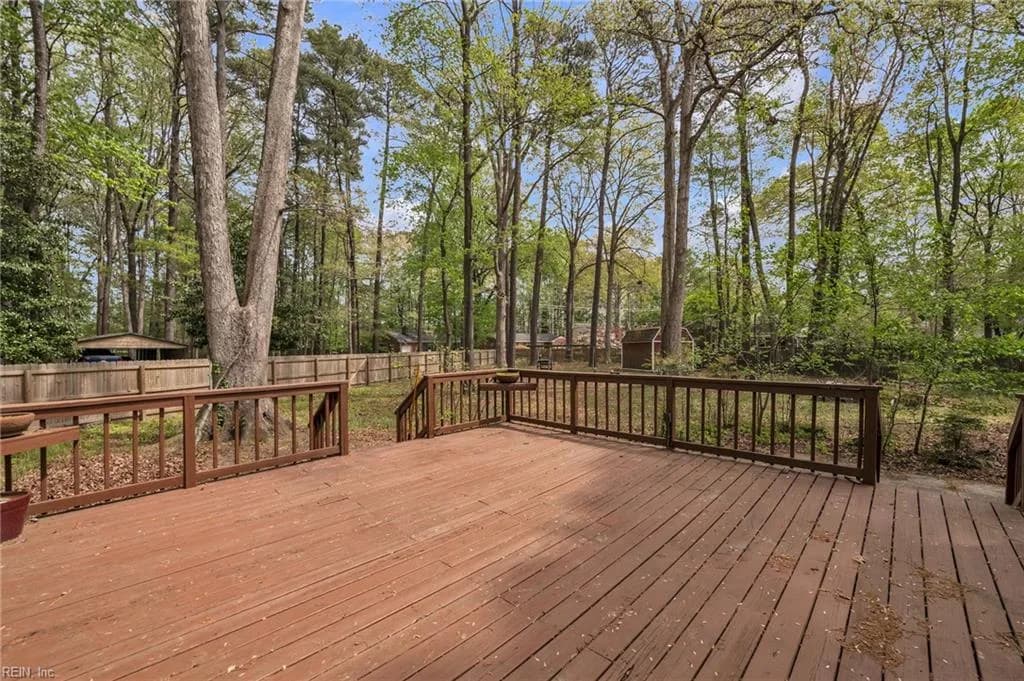 449 Summer DR, NEWPORTNEWS VA 23606 - Photo 3