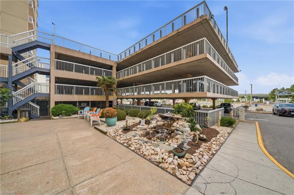 303 Atlantic AVE #1003, VIRGINIABEACH VA 23451 - Photo 3