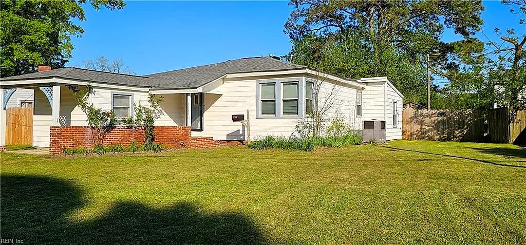 8248 Simons DR, NORFOLK VA 23505 - Main photo