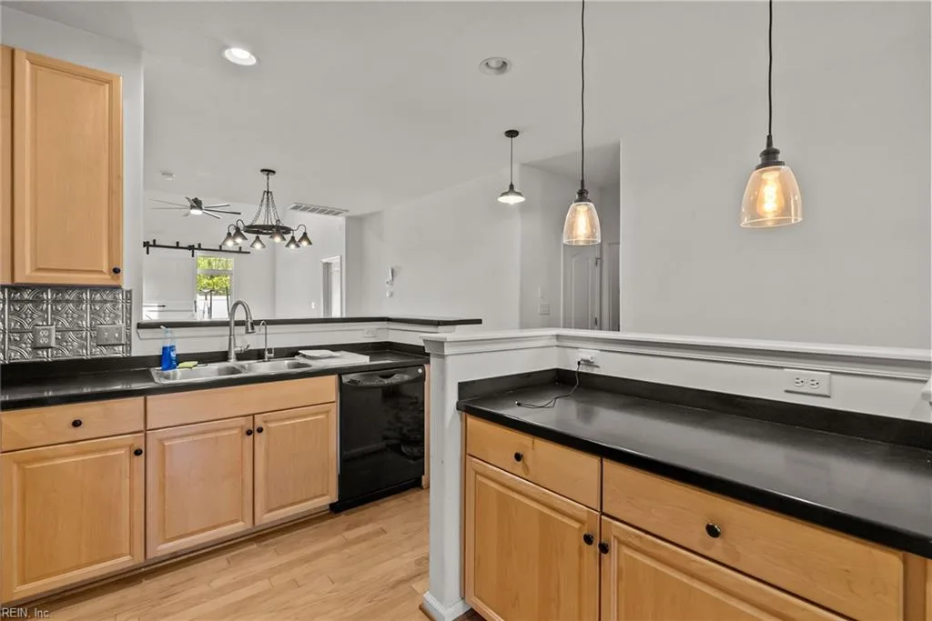 7003 Darby CT, SUFFOLK VA 23435 - Photo 4