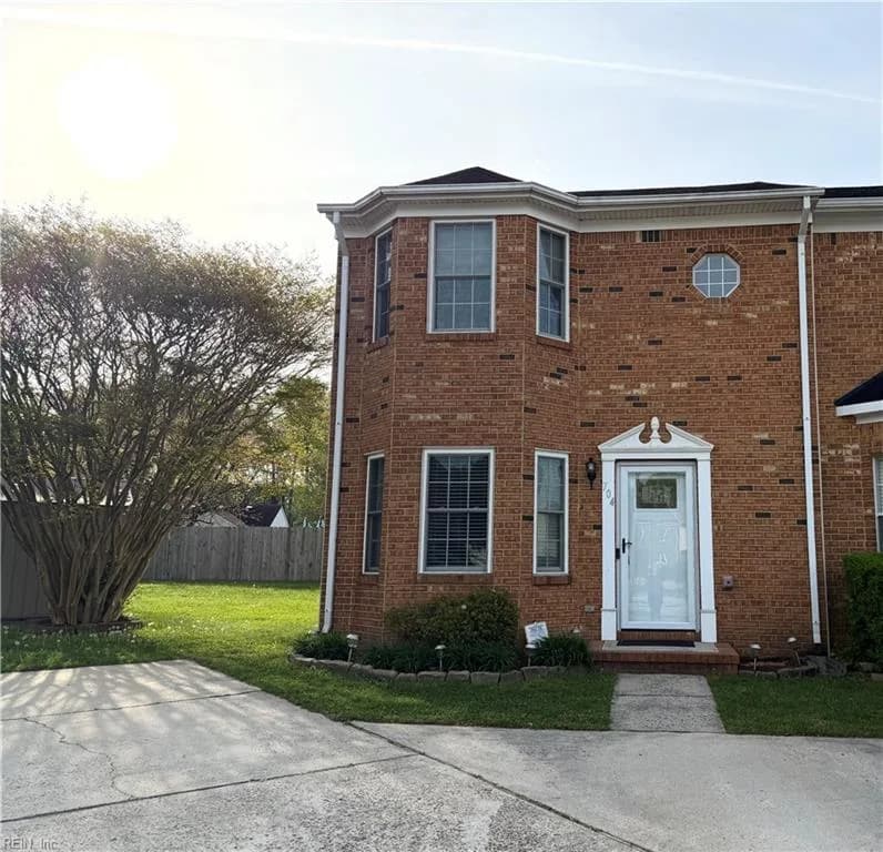 704 Byrd CT, CHESAPEAKE VA 23320 - Photo 2