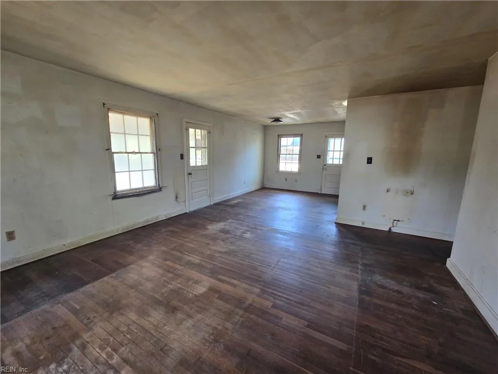 209 Malita ST, FRANKLIN VA 23851 - Photo 3