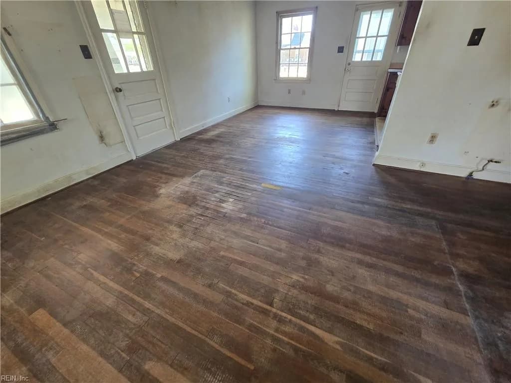 209 Malita ST, FRANKLIN VA 23851 - Photo 4