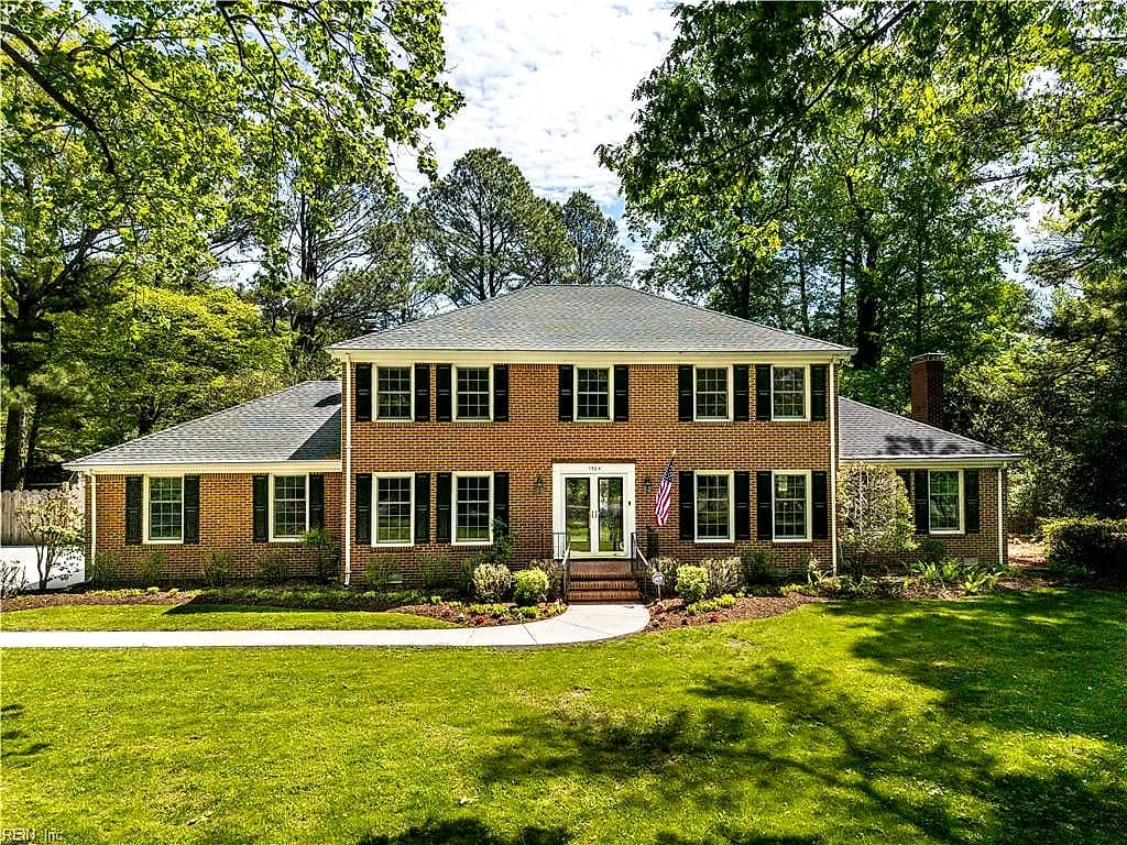 1304 Holly Point RD, VIRGINIA BEACH VA 23454 - Main photo