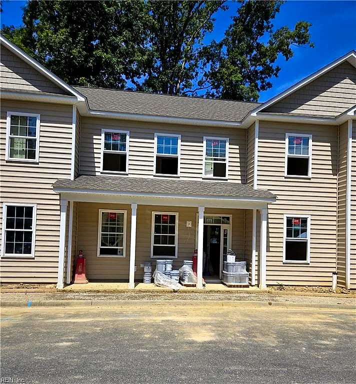 203 Patriots Village CT, West Point — 3 bed Residential, 1,606 sqft