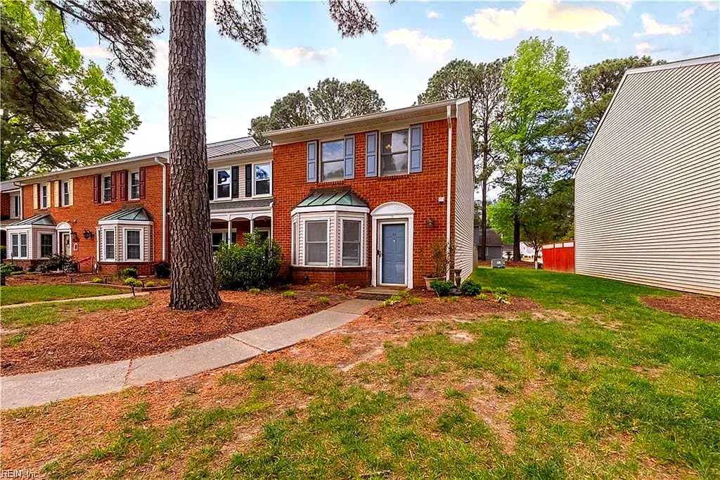 11 Corwin CIR, HAMPTON VA 23666 - Main photo